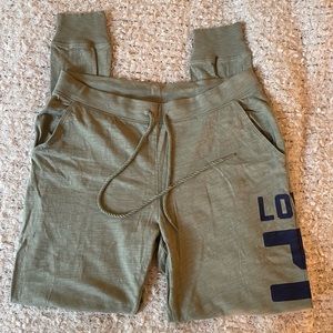 NWOT!💕Pink Victoria’s Secret Casual Pants